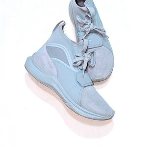Puma Women's Sneakers in Light Gray